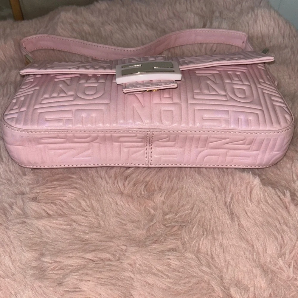 Fendi Logo Embossed Nappa Pink Leather Baguette - Picture 3 of 17